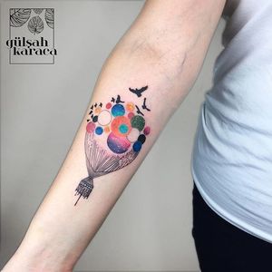 Conceptual hot air balloon tattoo by Gülşah Karaca. #GulsahKaraca #illustrative #graphic #technicolor #trippy #geometric #hotairballoon #balloon #birds #conceptual