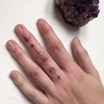 Handpoked finger tattoo by Anya Barsukova. #AnyaBarsukova #handpoke #minimalist #sacredgeometry #microtattoo