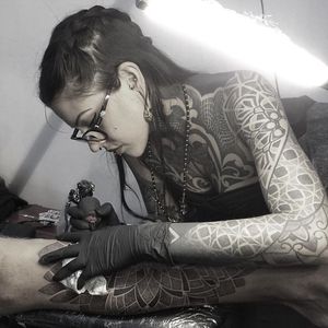 Diamante Murru #artist #tattooartist #diamantemurru #blackworkartist #dotworkartist #tattooist