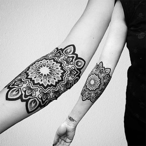 Sacred geometric tattoo by Charly Saconi. #CharlySaconi #sacredgeometry #pointillism #dotwork #mandala #flower #blackwork
