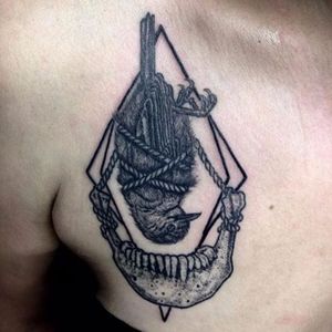 I love unusual compositions in black and grey tattoos this one is wonderful. Photo from Matina Marinou on Instagram #MatinaMarinou #blackworker #pointillism #dotwork #blackandgrey #woodcut #etching #engraving #crow #skull