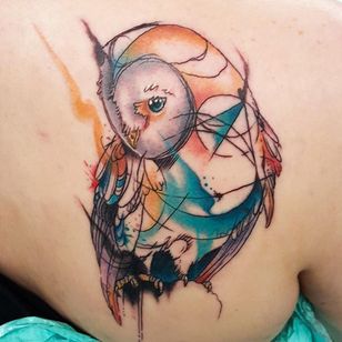 Tatuaje de búho de acuarela por Dylan Sartin