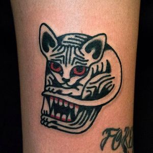 Two in One Simaese Cat and Skull Tattoo by Woo @Woo_Tattooer #WooTattooer #Seoul #Korea #TwoinOneTattoo #OpticalIllusion #OpticalIllusionTattoo #Siamese #cat #skull
