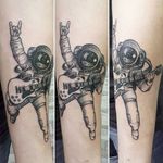Rocking astronaut (via IG -- tattooaktobe) #astronaut #astronauttattoo