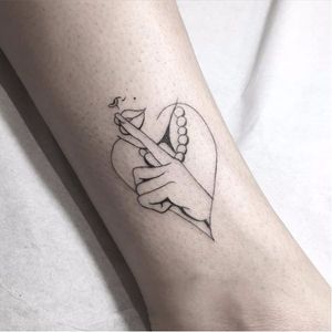 Secret tattoo by Dylan Long Cho #DylanLongCho #linework #minimalist #minimalistic #shhh