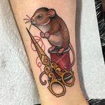 Mouse Scissor and Thread Tattoo by Sadee Glover @sadee_glover #sadeeglover #sadee_glover #cute #neotraditional #mouse #scissor #thread