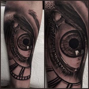 Black and grey hyperrealistic eye tattoo by Pete Belson. #blackandgrey #petethethief #PeteBelson #eye #hyperrealism