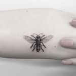 Bumblebee via mr.k_tats #microtattoo #beetattoo #MrK #tinytattoo #tiny #microtats #bee #microtattoo #insect #details