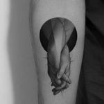 Can we hold hands? Tattoo by Paweł Indulski #PawełIndulski #cooltattoos #blackandgrey #realism #realistic #hyperrealism #hands #thorns #abstract #mashup #love #tattoooftheday
