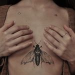 Bee tattoo, artist unknown. #bee #insect #underboob #blackandgrey