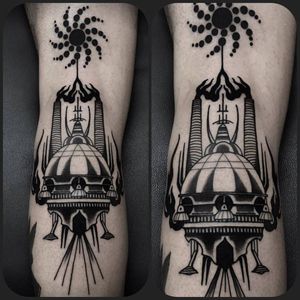 Spaceship tattoo by Nicola Mantineo #NicolaMantineo #blackwork #monochrome #monochromatic #spaceship