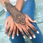 Henna tattoo by Rachel Goldman. #RachelGoldman #bellahenna #henna #mehndi #temporary #hennaart