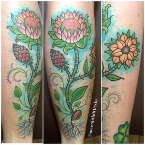 Botanical leg piece by Meredith Little Sky. #botanical #flowers #traditional #MeredithLittleSky