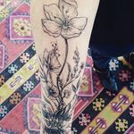 Florals by Justine Serebrin (via IG-earthaltarstudio) #artist #tattooartist #spiritual #ceremony #readings #JustineSerebrin #EarthAltarStudio