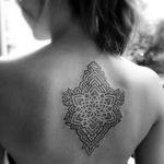 Subtle tattoo by Pierluigi Cretella #PierluigiCretella #geometric #dotwork #sacredgeometry #mehndi #ornamental