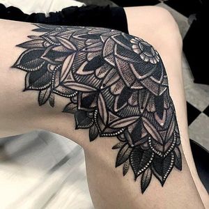 Black mandala tattoo by Mico @Micotattoo #Micotattoo #Mico #mandala #flower #dotwork #blackwork #blckwrk #dotshade #dotshading