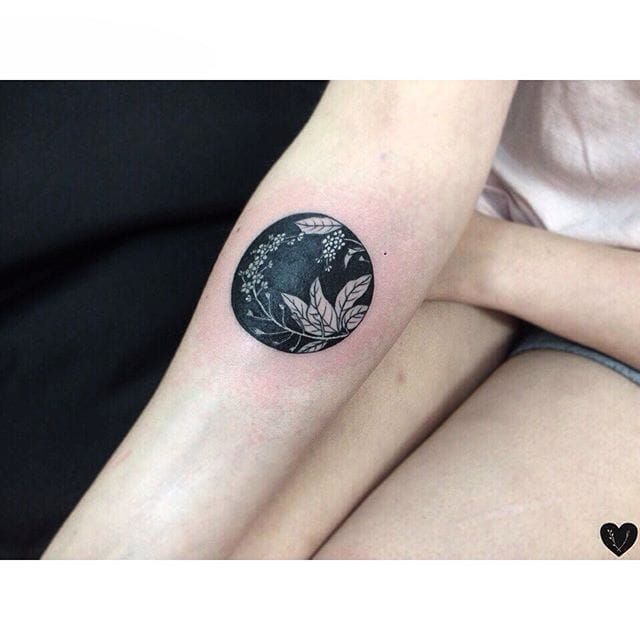 Negative Space Tattoo Discover 50 Most Amazing Black and White Tattoos