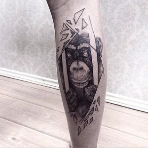 Monkey Tattoo by Sandra Cunha #monkey #monkeytattoo #blackwork #blackworktattoo #blackink #blackinktattoo #blacktattoos #blackworkartist #braziliantattooartists #SandraCunha