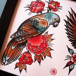 Pretty Parrot via instagram electricmartina #flashart #traditional #parrot #flowers #MartinaEkenberg #artshare #FlashFriday