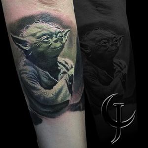 Yoda Tattoo by Chad Jacob #Yoda #Portrait #ColorPortrait #PortraitTattoos #ColorRealism #ChadJacob #yoda