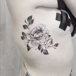 Flowery tattoo by Kane Navasard #KaneNavasard #blackandgrey #flower #floral #fineline