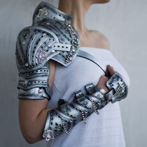 Gauntlet and armor via Pinterest #gauntlet  #armor #inspiration