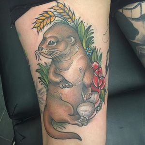 Adorable otter tattoo by Sophie Gibbons. #neotraditional #otter #rose #flower #SophieGibbons
