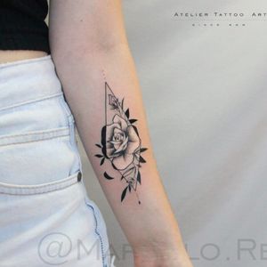 Rosa por Marcelo Ret! #MarceloRet #TatuadoresBrasileiros #TatuadoresdoBrasil #TattooBr #TattoodoBr #rose #rosa #flower #flor