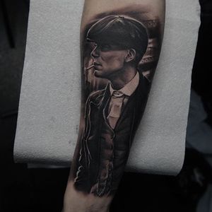 Thomas Shelby Tattoo by Edgar Ivanov #ThomasShelby #BlackandGrey #BlackandGreyRealism #BlackandGreyTattoos #PortraitTattoos #Realism #EdgarIvanov