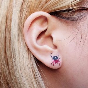 Earlobe tattoo by @zihee_tattoo / Instagram #ear #earlobe #earlobetattoo #spider #minimalism #minimalistic #small  #Zihee
