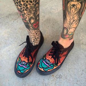 Warm Rusty colors on this Hand-painted Vans Shoes by Guz @LilGuz #LilGuz #Handpainted #Tattooed #Shoes #Tattooedshoes #Handpaintedshoes #Art #TattooArt #Roses #Eye #Vans #artshare