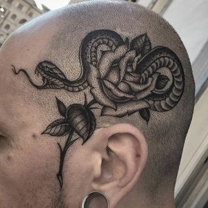 Black and grey snake & rose by Gianluca Fusco #GianlucaFusco #blackandgrey #snake #rose #tattoooftheday