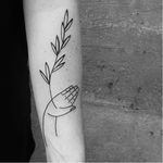 Minimalistic tattoo by Carlo Amen #CarloAmen #minimalistic #linework #blackwork