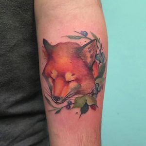 Watercolor brushstroke fox tattoo by Florenciz Gonzalez Tizon. #watercolor #FlorenciaGonzalezTizon #fox #brushstroke #nooutline