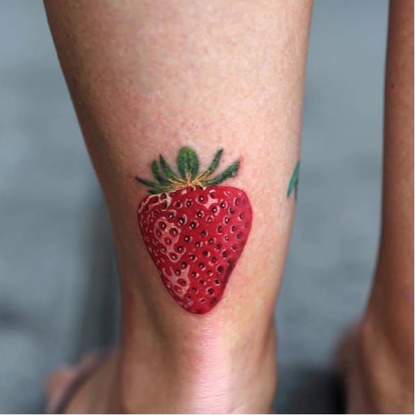 10 Realistic Strawberry Tattoo Designs and Ideas