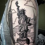 Glitch Statue of Liberty tattoo by Max Amos. #MaxAmos #blackwork #glitch #pointillism #dotwork #statueofliberty