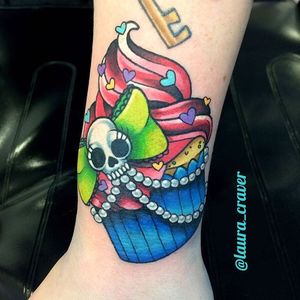 @laura_craver #ladytattooers #neotraditional #color #cupcake #skull