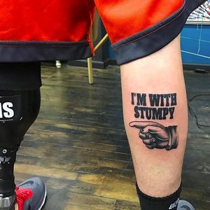 This guy's got a sense of humor. By Cory Clubs (via IG -- coryclubs) #coryclubs #amputeetattoo
