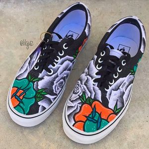 Hand-painted Roses on Vans classic Shoes by Guz @LilGuz #LilGuz #Handpainted #Tattooed #Shoes #Tattooedshoes #Handpaintedshoes #Art #TattooArt #Roses #Vans #artshare