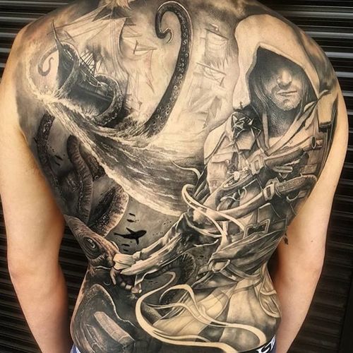 A tremendous Assassin's Creed back piece by Luke Dyson. (Via IG - dysonink) #gamers #videogames #AssassinsCreed #AssassinsCreedTattoo #AssassinsCreedTattoos