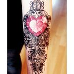 Elegant heart shaped diamond, done at the Electric Sheep Tattoo #diamondtattoo #ornamental #DiamondHeartTattoo #diamond #hearttattoo #heart #pink