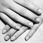 Tattoo by @ehmen #Dots #minimalist #microtattoo #ehmen #fingertattoo