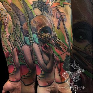 Stunning tattoo by Hector Cedillo #HectorCedillo #graphic #birdskull #woman