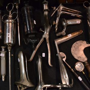 Antique medical tools at the Obscura Antiques booth at the Philadelphia Tattoo Arts Convention. (photo by Katie Vidan) #obscuraantiques #oddities #philadelphiatattooconvention