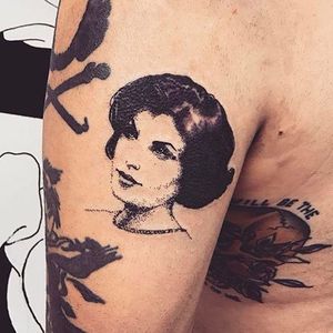 Audrey from Twin Peaks tattoo by Tina Lugo #TinaLugo #blackwork #dotwork #portrait #AudreyHorne #TwinPeaks #tvtattoo #lady