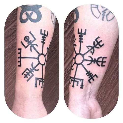 Blackwork Norse compass tattoo by Morgan Alynn. #blackwork #linework #MorganAlynn #compass #Norse #Norsecompass