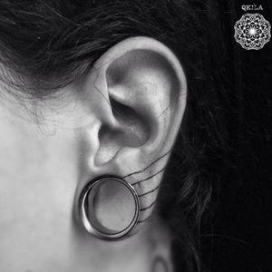 Minimalist ear tattoo by @qkila on Instagram. #qikila #ear #eartattoo #lines #line #minimalism #minimalistic #minimalist