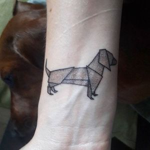 Origami dachshund tattoo by Elisabet Waris. #origami #geometric #dog #blackwork #dachshund #ElisabetWaris