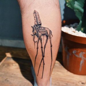 Tatuagem feita por Raphael Lopes do estúdio Metamorphosis! Sigam ele lá em nosso aplicativo! @Raphaellopes #fineline #dali #pontilhismo #dotwork #TattoodoApp #AmiJames #AplicativoTattoodo #brasil #brazil #portugues #portuguese