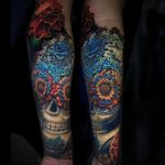 Simply beautiful sleeve by Jamie Schene. Via Instagram jamie_schene #dayofthedead #jamieschene #diadelosmuertos #sugarskull #halloween #skull #flowers